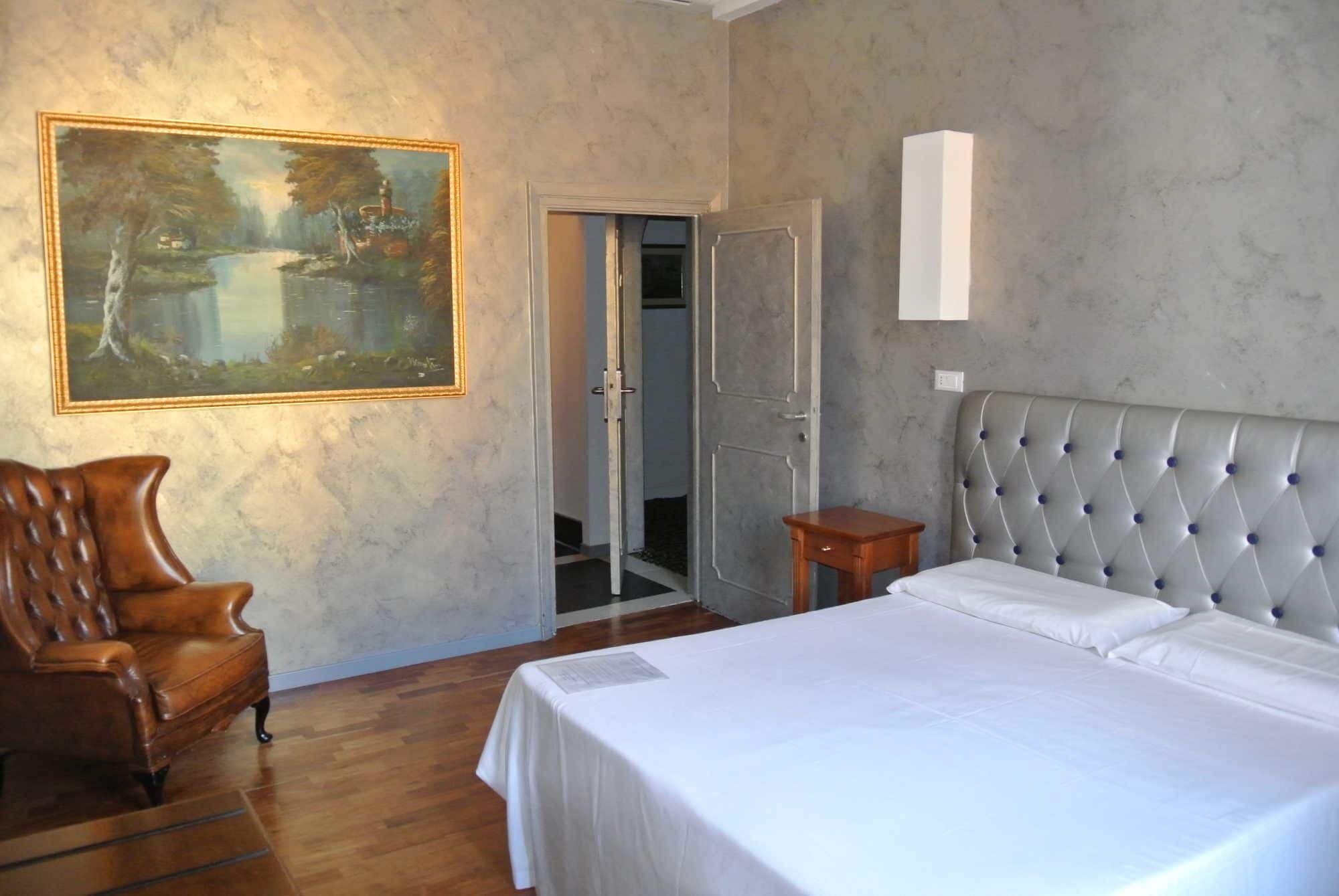 Hotel Le Petit Real Rzym Zewnętrze zdjęcie