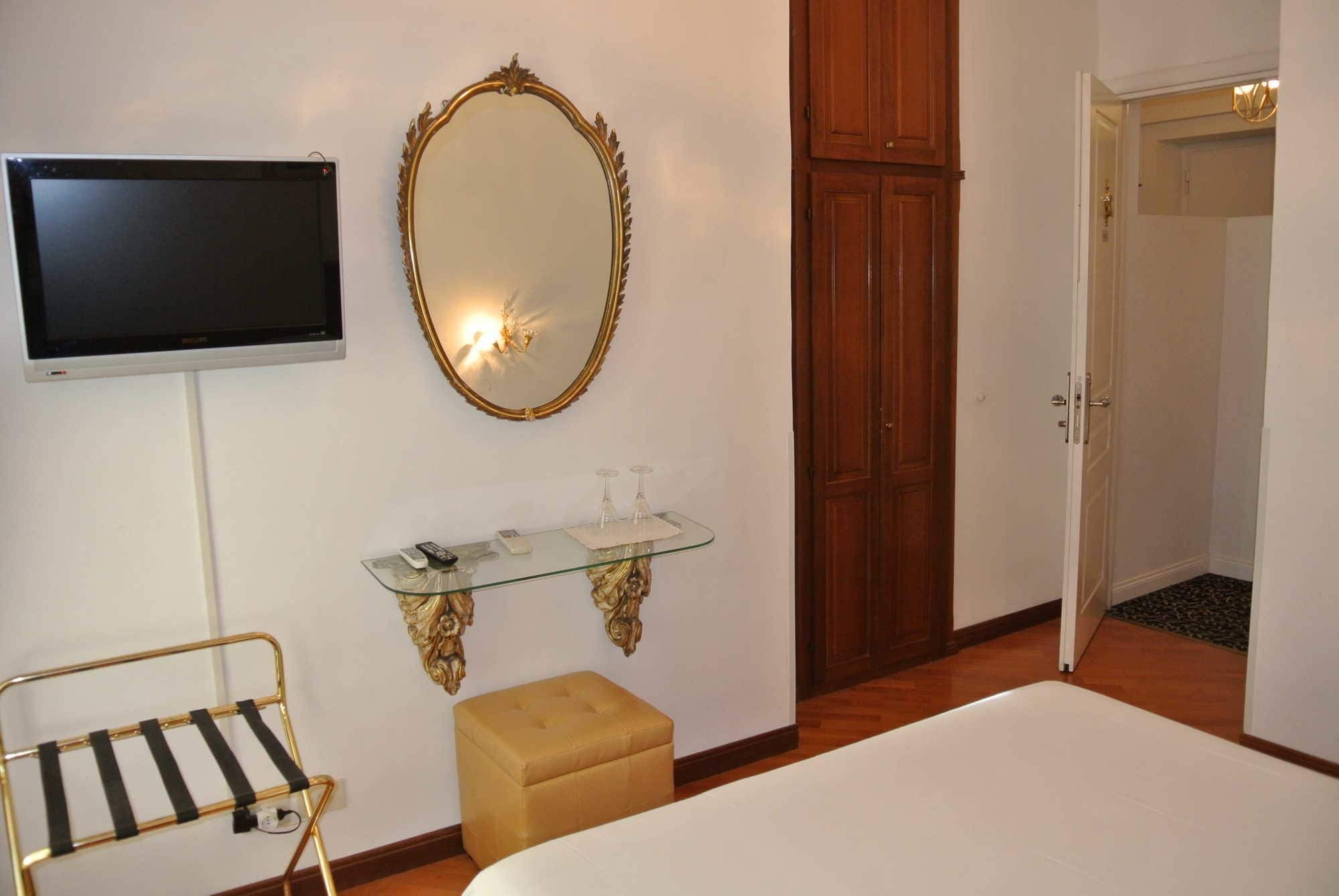 Hotel Le Petit Real Rzym Zewnętrze zdjęcie